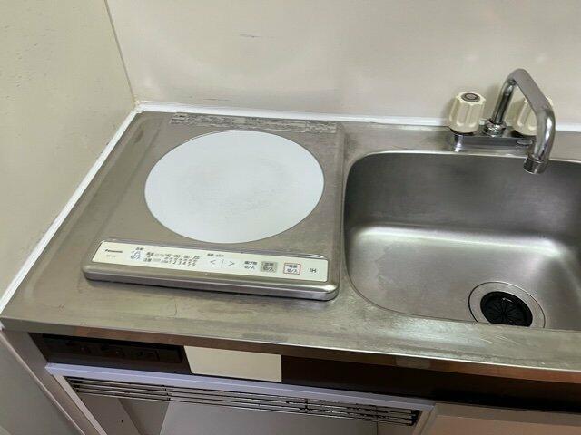 拡大写真:リバティヒルズ中野江原 2Fの1口IHコンロ