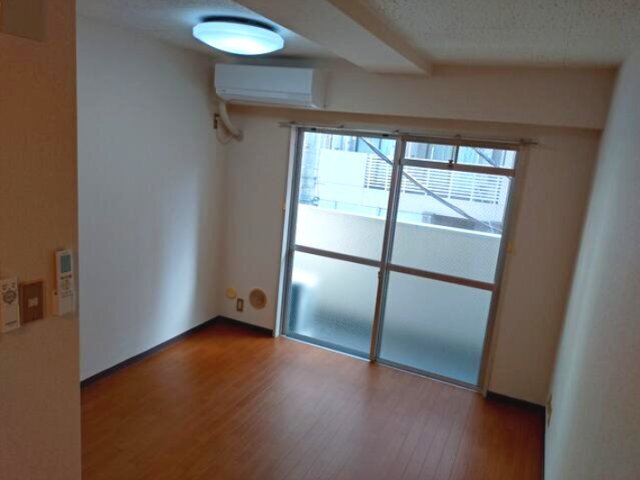拡大写真:長秀ビル 3階307の居間