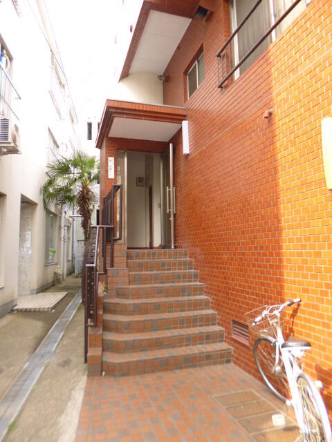 拡大写真:新宿区高田馬場4丁目 3階303のロビー
