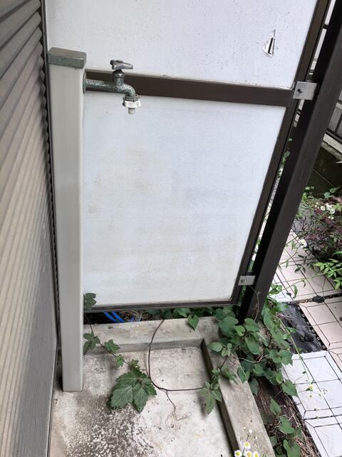 拡大写真:目黒区駒場1丁目 1階102の室外洗濯機置場