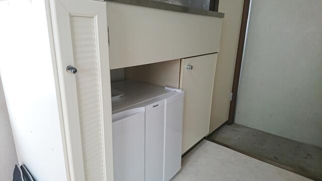拡大写真：ハイテラス石川台A棟 2階201のミニ冷蔵庫