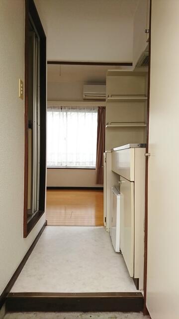拡大写真：ハイテラス石川台A棟 2階201の玄関