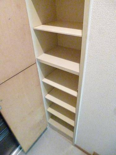 拡大写真:カーサ目黒 1階01の収納