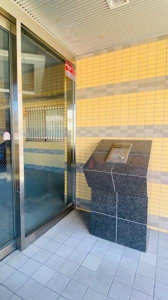 拡大写真:川崎市幸区南加瀬5丁目 3階301のエントランス