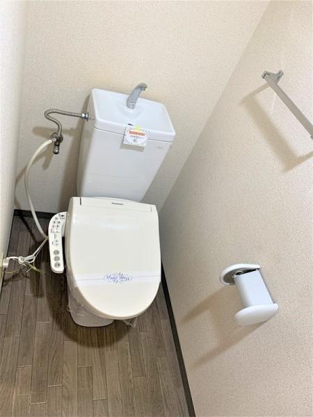 拡大写真:川崎市幸区南加瀬5丁目 3階301のトイレ