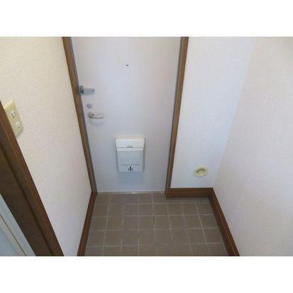 拡大写真:川崎市高津区諏訪2丁目 2階203の玄関