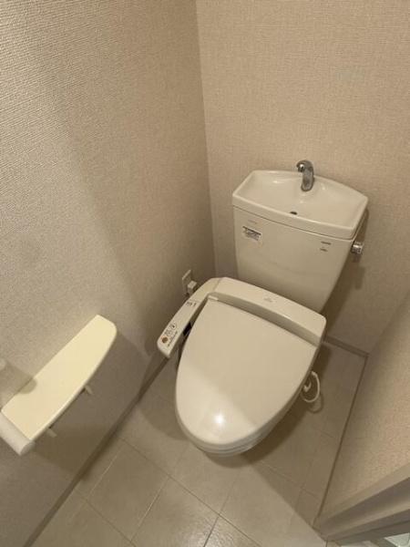 拡大写真:横浜市神奈川区台町 4階403のトイレ