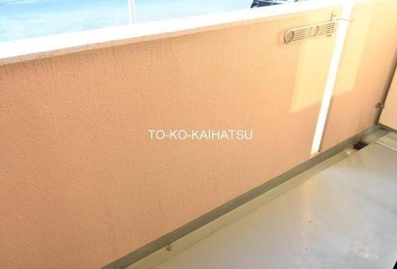 拡大写真:川崎市高津区末長4丁目 2階201のバルコニー