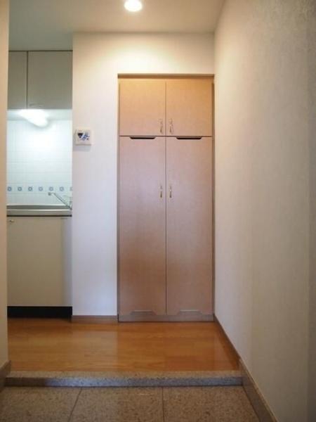 拡大写真:世田谷区下馬6丁目 7階701の玄関