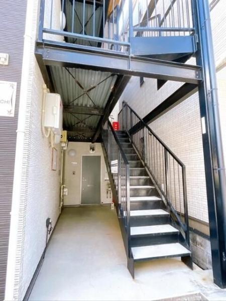 拡大写真:横浜市神奈川区大口通 2階202のエントランス