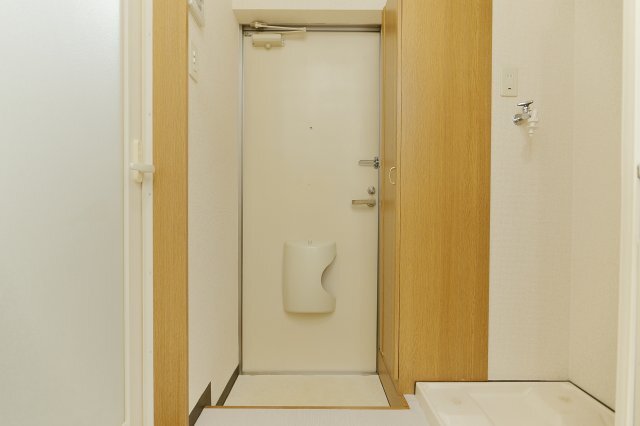 拡大写真：リリックコート翔　 1階101の玄関
