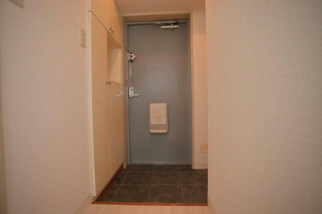 拡大写真：スカイフォーラム小岩　 9階902の玄関