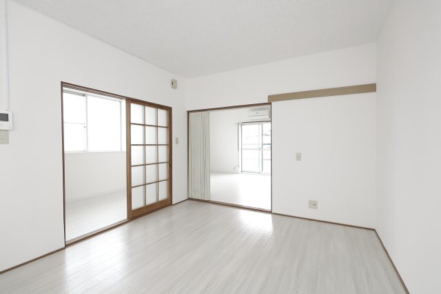 拡大写真:松江ロイヤルハイツ 4階403の居間