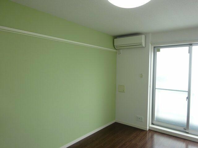 拡大写真:ララフラッツ 2階202の居間