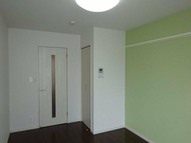 拡大写真:ララフラッツ 2階202の居間