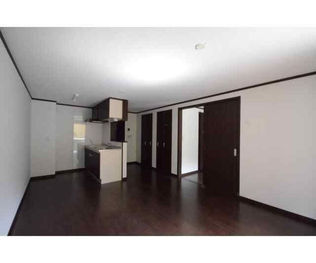 拡大写真:LanaiHouse393Laulea 1階302の居間