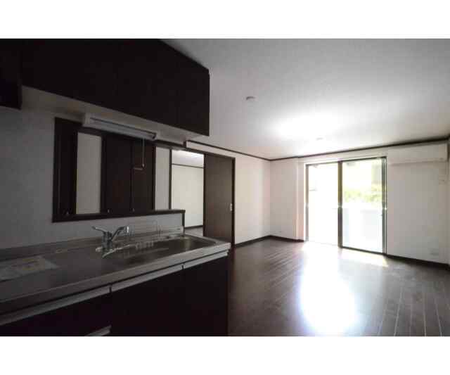 拡大写真:LanaiHouse393Laulea 1階302のキッチン