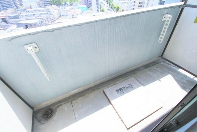 拡大写真:コスモ亀有Ⅴ 10階1003のバルコニー