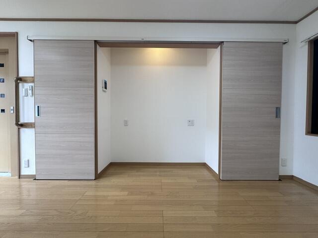 拡大写真:瑞江二丁目戸建 1階-の収納