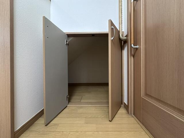 拡大写真:瑞江二丁目戸建 1階-の収納