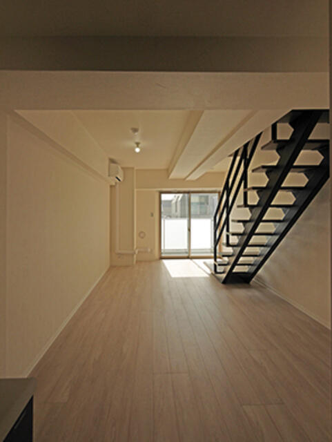 拡大写真:ハーモニーヒルズ瑞江 4階402の南向きの明るいお部屋です♪