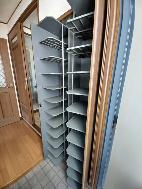 拡大写真:青砥中村ビル 3階301の下駄箱