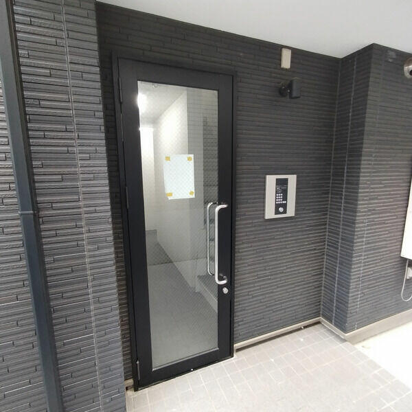 拡大写真:アクア柴又駅前 2階204のエントランス