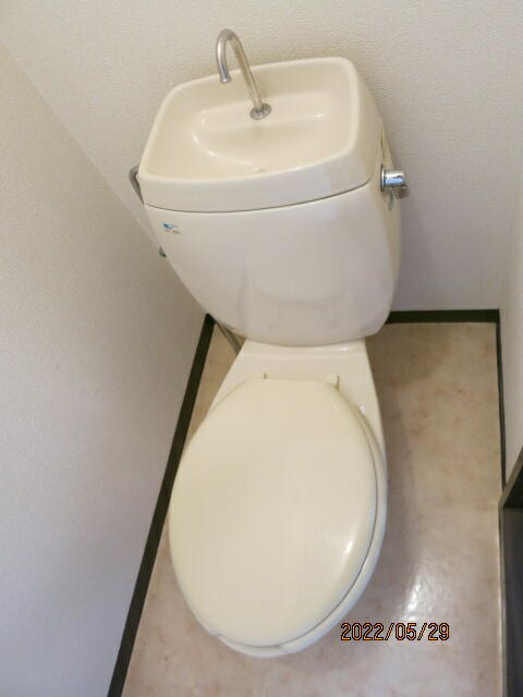 拡大写真:ホーマット金町Ⅰ 2階202のトイレ