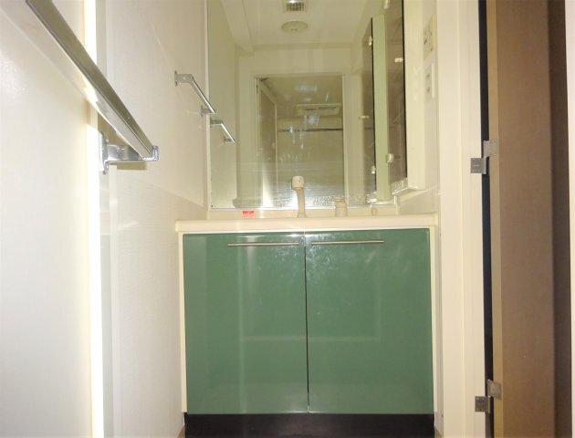 拡大写真:スカイグランデ京成小岩 10階1003の独立洗面台