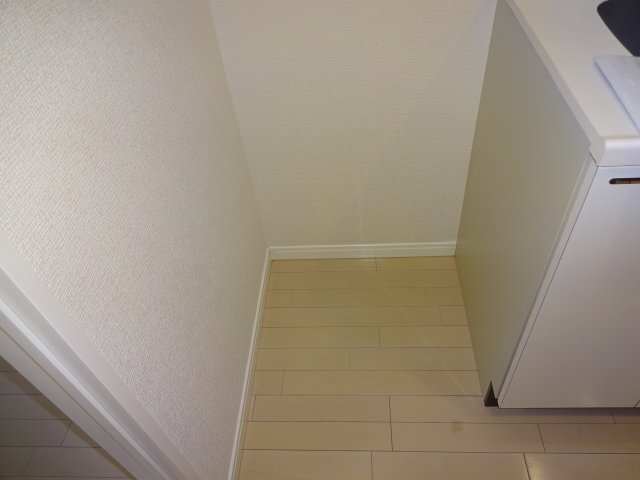 拡大写真:リファイズ小岩 3階303のキッチン
