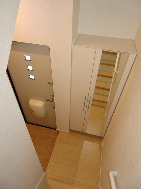 拡大写真:江戸川区篠崎町1丁目 3階302の玄関
