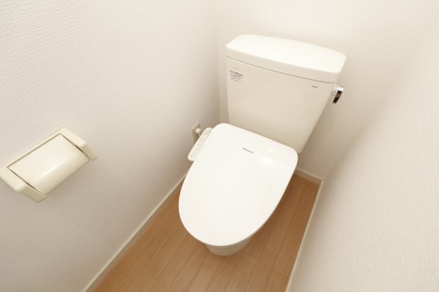 拡大写真:ラメゾン2 2階210のトイレ