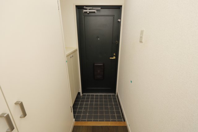 拡大写真:ラメゾン2 2階210の玄関