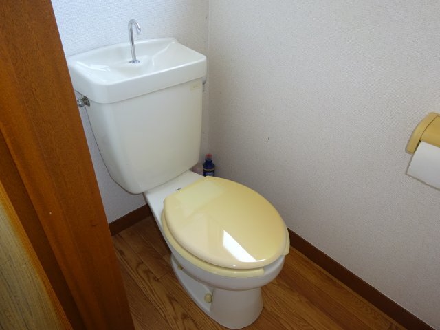 拡大写真:サンコーポ 2階201のトイレ