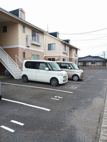 拡大写真:ロイヤルパレス村松ⅡA 2階202の外観