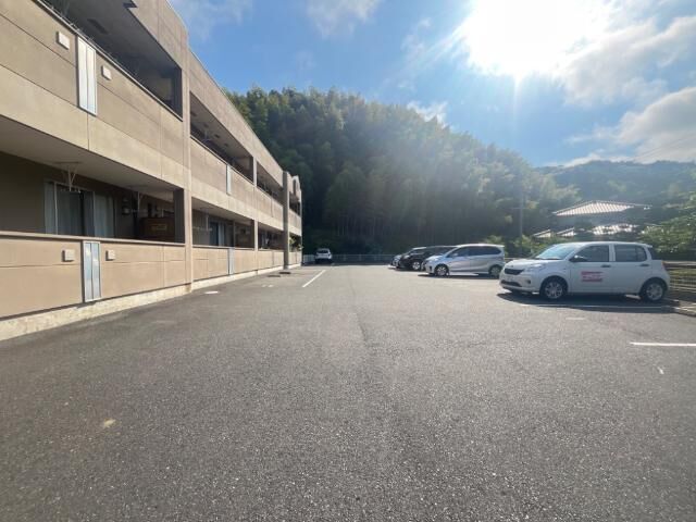 拡大写真:フェリーチェ 1階101の外観写真(昼)