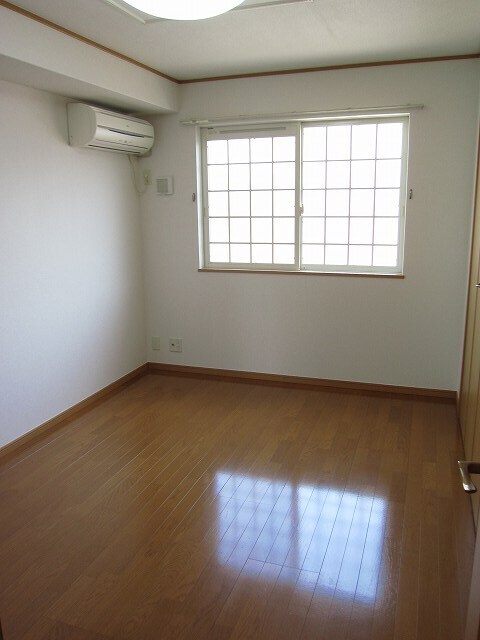 拡大写真:セ・ヴィタル B 1階105の内観