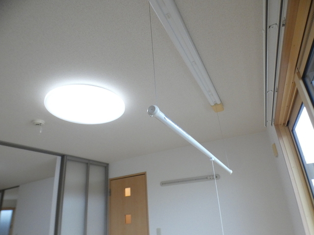 拡大写真：カントリーヒルズ東岐波 1階102の内観