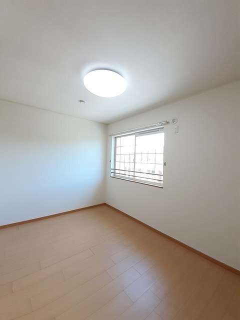 拡大写真:リバーサイドサワナミA 2階202の内観