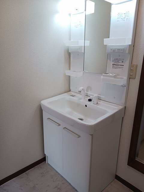拡大写真:ロイヤルパレス村松ⅡA 2階202の内観