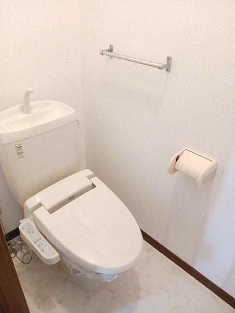 拡大写真:ロイヤルパレス村松ⅡA 2階202の内観