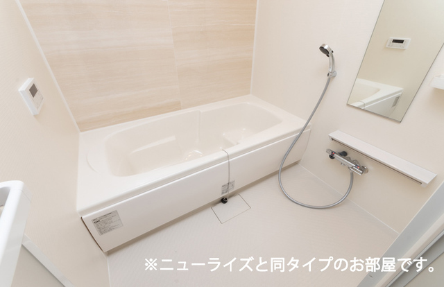 拡大写真:プルミエールサンⅠ 2階202の内観