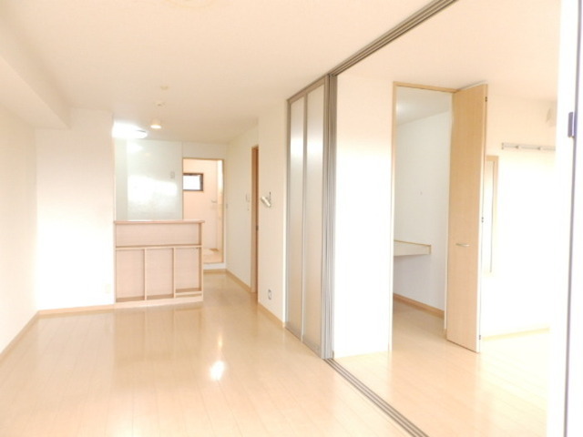 拡大写真:カントリーヒルズ東岐波 2階202の内観