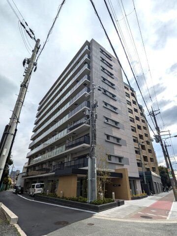 STANDZ新大阪の外観