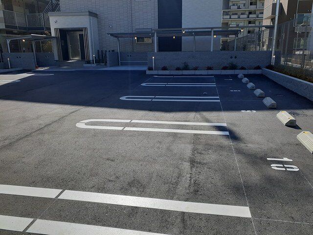 拡大写真:ドゥーヴル ボヌール 寺方錦通 3階303の外観