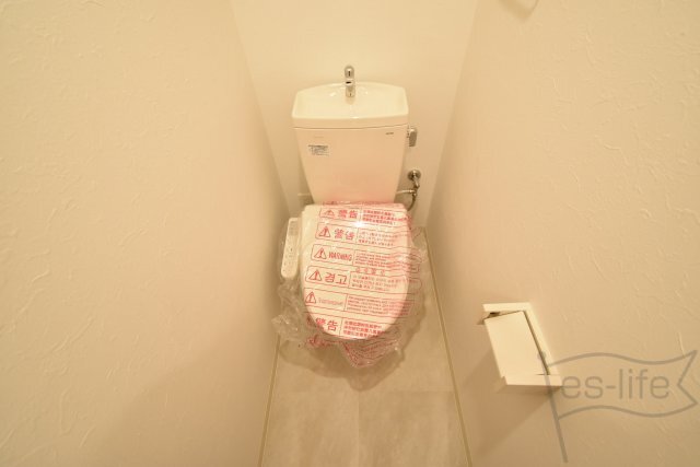 拡大写真:ORSUS新大阪 旧プレジオ新大阪ROUGE 7階705のトイレ