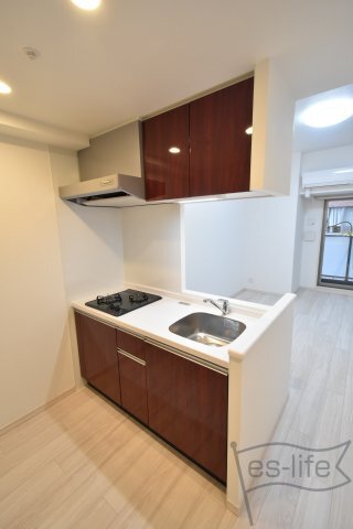 拡大写真:ORSUS新大阪 旧プレジオ新大阪ROUGE 7階705のキッチン