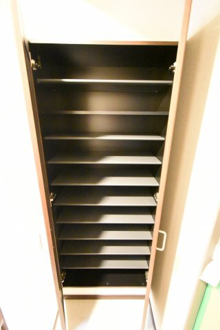 拡大写真:スプランディッド新大阪V 2階202の収納