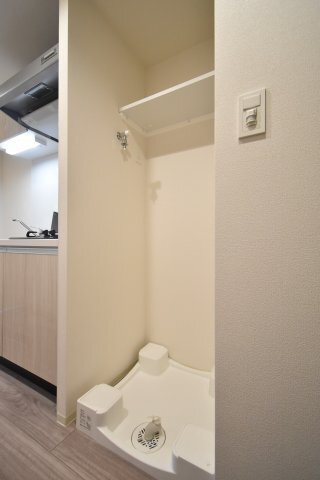 拡大写真:プレサンスOSAKA西中島リエゾン 10階1007の内装