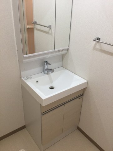 拡大写真：フジパレス豊里3番館 1階103の独立洗面台